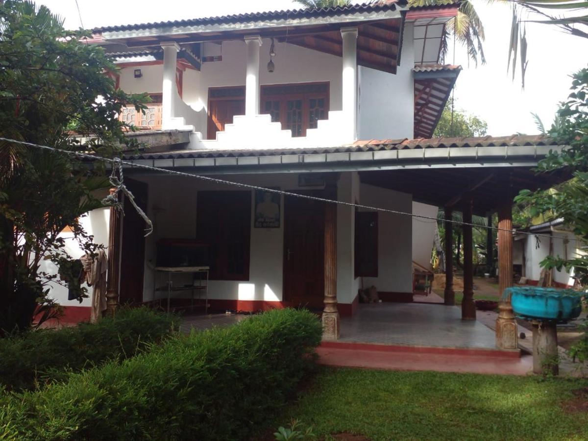 Bussa Jayanath Villa מראה חיצוני תמונה