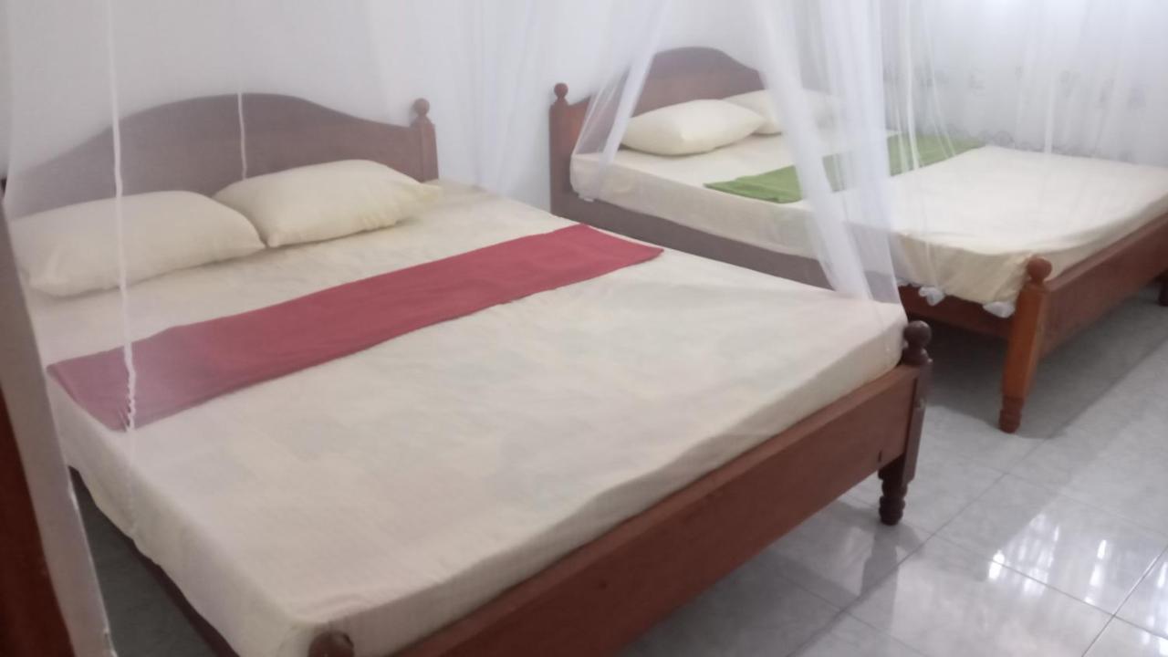Bussa Jayanath Villa מראה חיצוני תמונה
